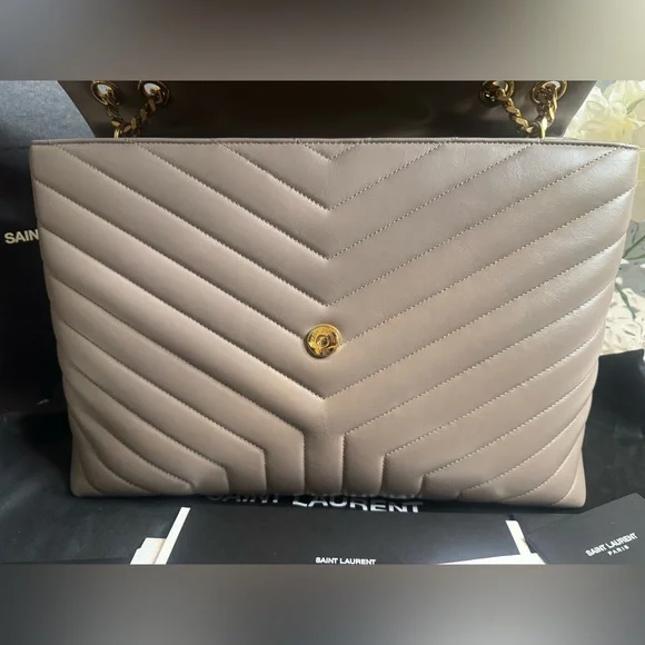 ❌SOLD❌⭐️NEW, SOLD OUT⭐️SAINT LAURENT LOULOU LARGE IN QUILTED LEATHER - Picture 8 of 17